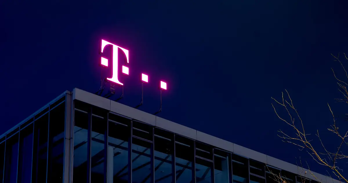 Benchmark Names T - Mobile ( TMUS ) a 2026 Best Idea