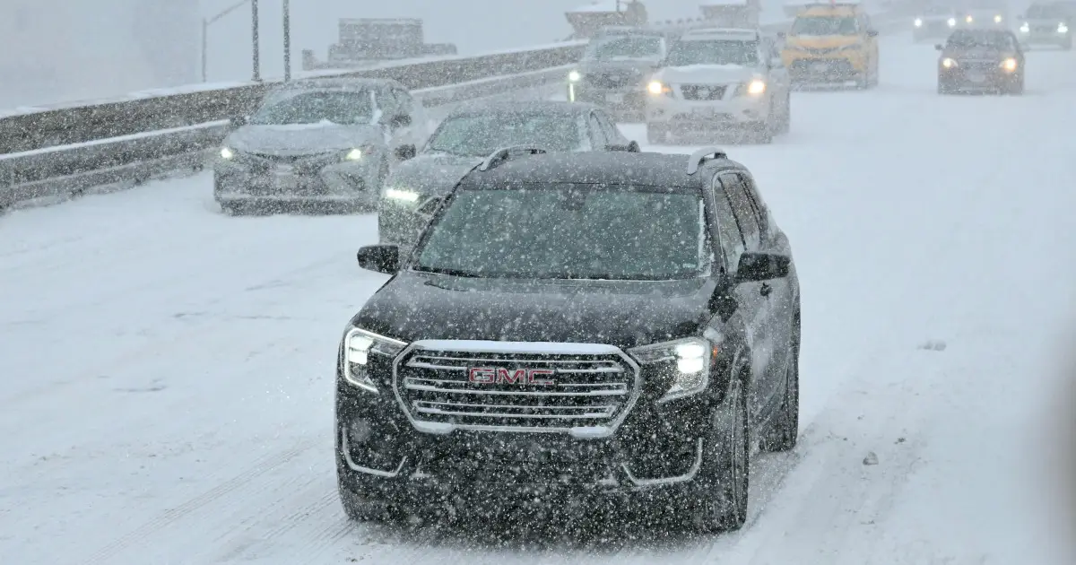 New Winter Storm Warnings Announced for 15 States as 5 Inches of Snow , 50 mph Winds Approach