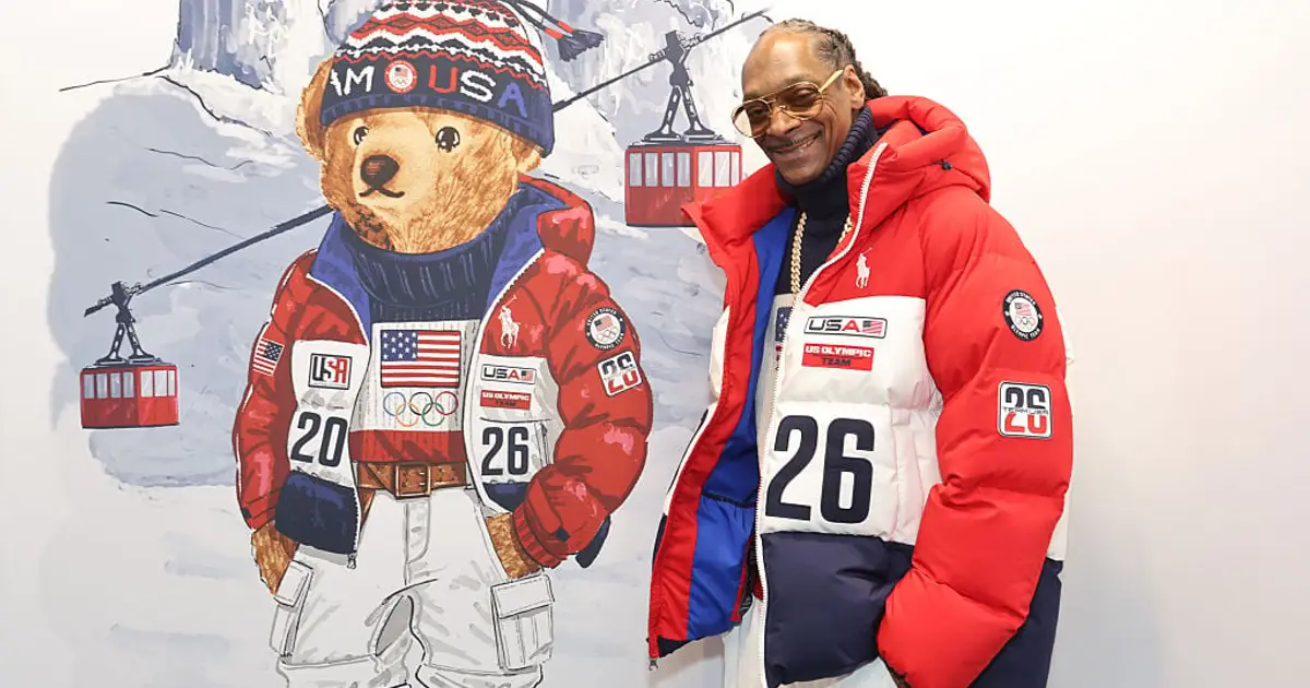 Snoop Dogg carries Olympic torch ahead of 2026 Winter Games in Italy