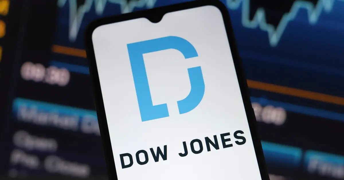 Dow Jones vs . S & P 500 : Which index actually represents the market ?