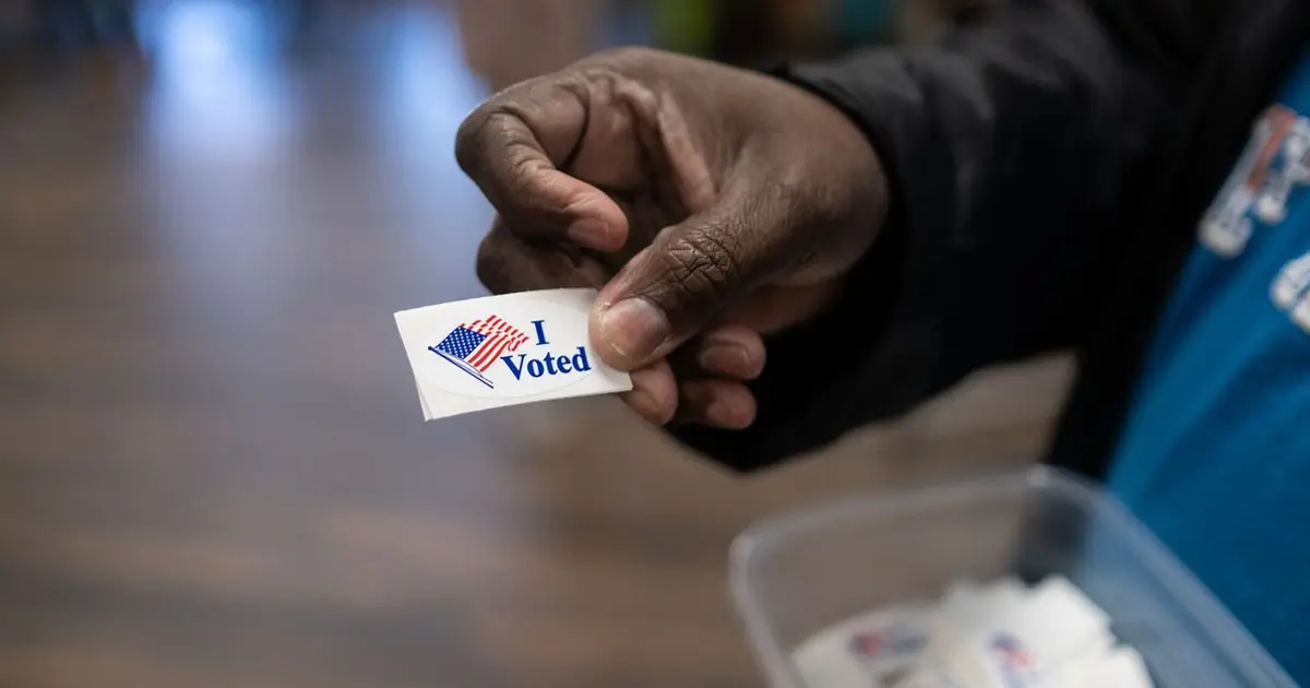 More than 276 , 000K voted early in N . Y . primary elections