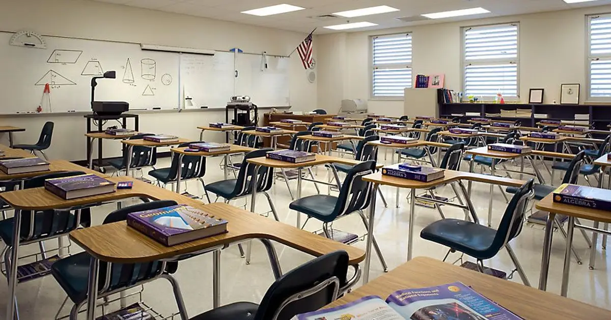 Two Hernando schools closed Monday due to power outages