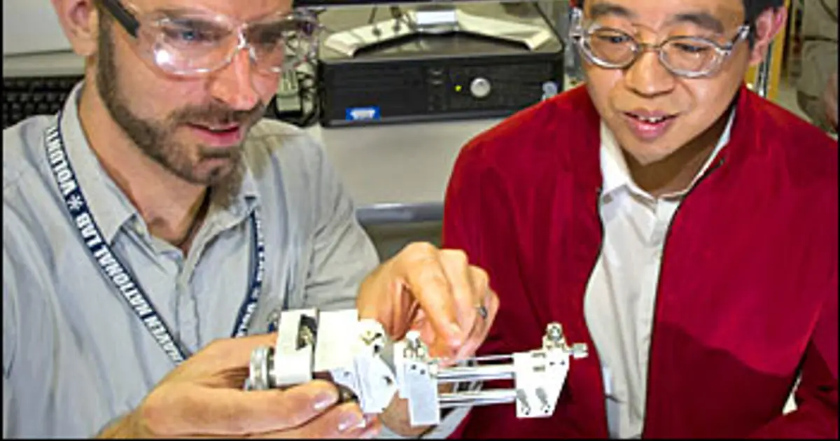 See - Through Reactor Opens Window into Real - Time Chemistry