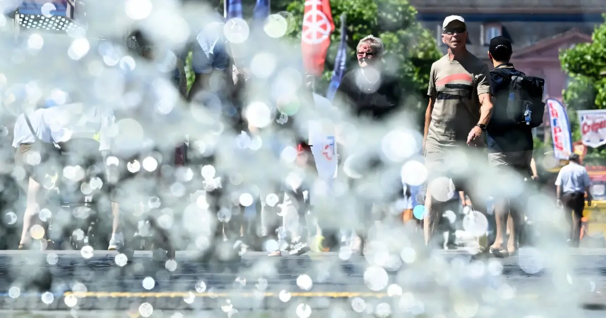Europe swelters as more heat records set to tumble