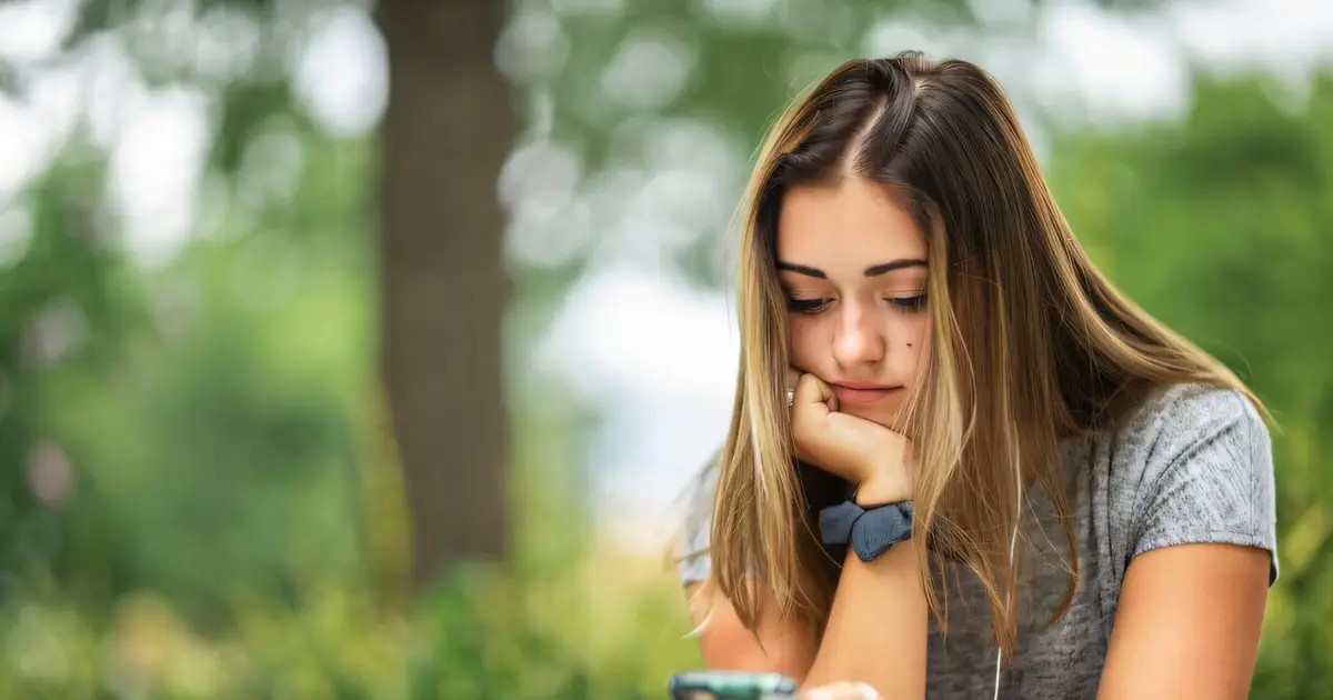 Humans or AI? Who or what can scam you more effectively?