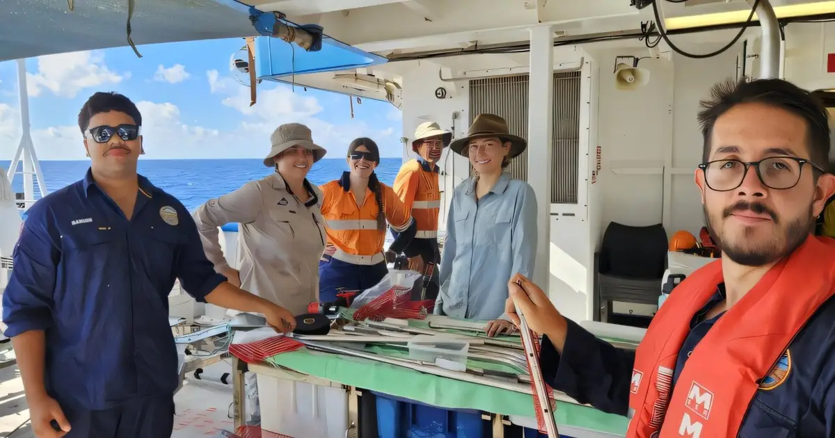 Learning more about Australia's remote Northwest reefs with Indigenous rangers