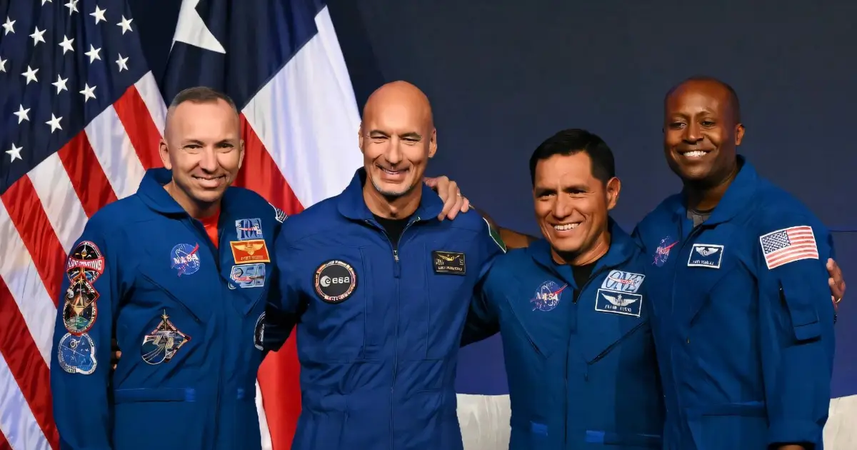NASA head defends Artemis 3 crew of all men