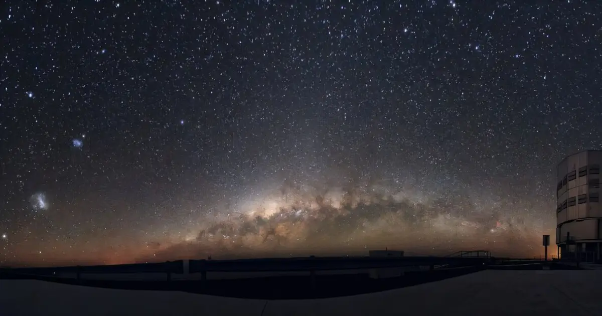 Probing binary stars in the Small Magellanic Cloud with the JWST