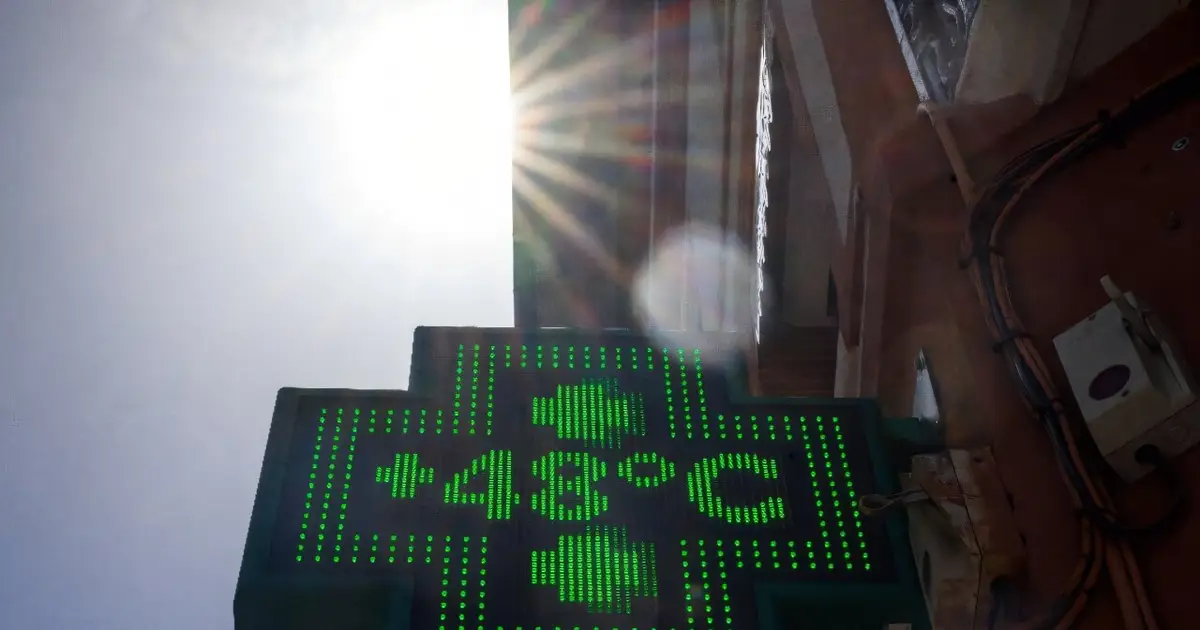 Hospitals overwhelmed as Europe heat wave shifts east