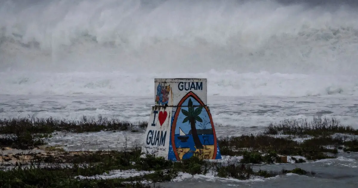 'Major' damage as super typhoon hits US islands