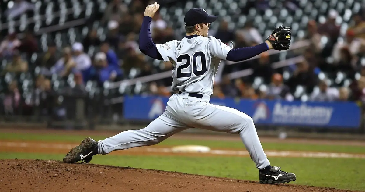 Neck stiffness puts pitchers at risk of throwing-related injuries