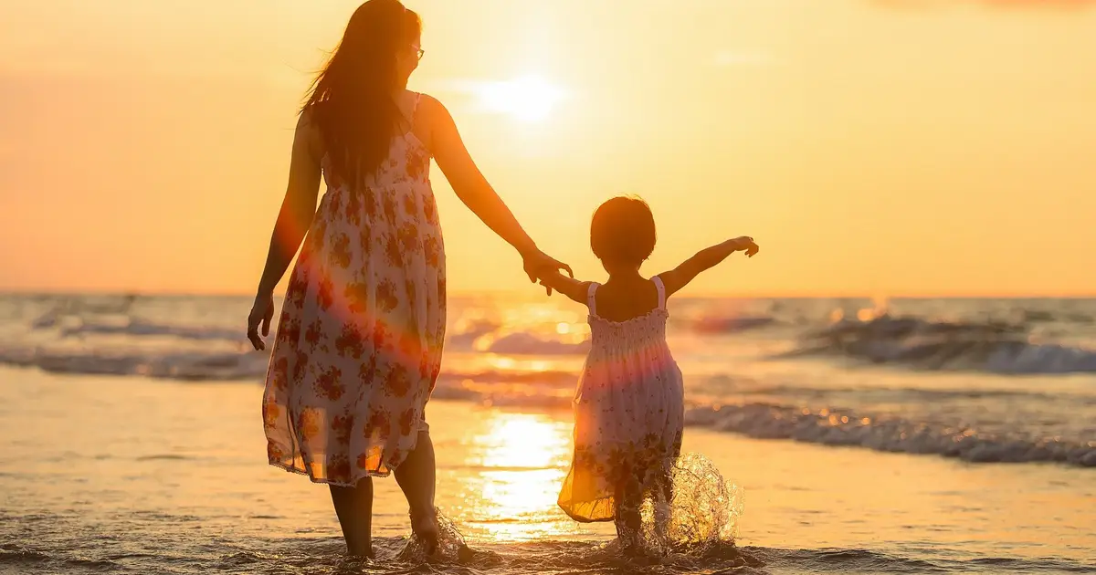 Study finds positive parenting teaches children how to experience joy—and could lead to better mental health