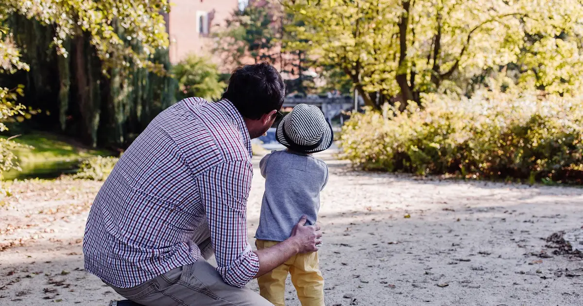'Dad bods' may influence childhood obesity risks, review suggests