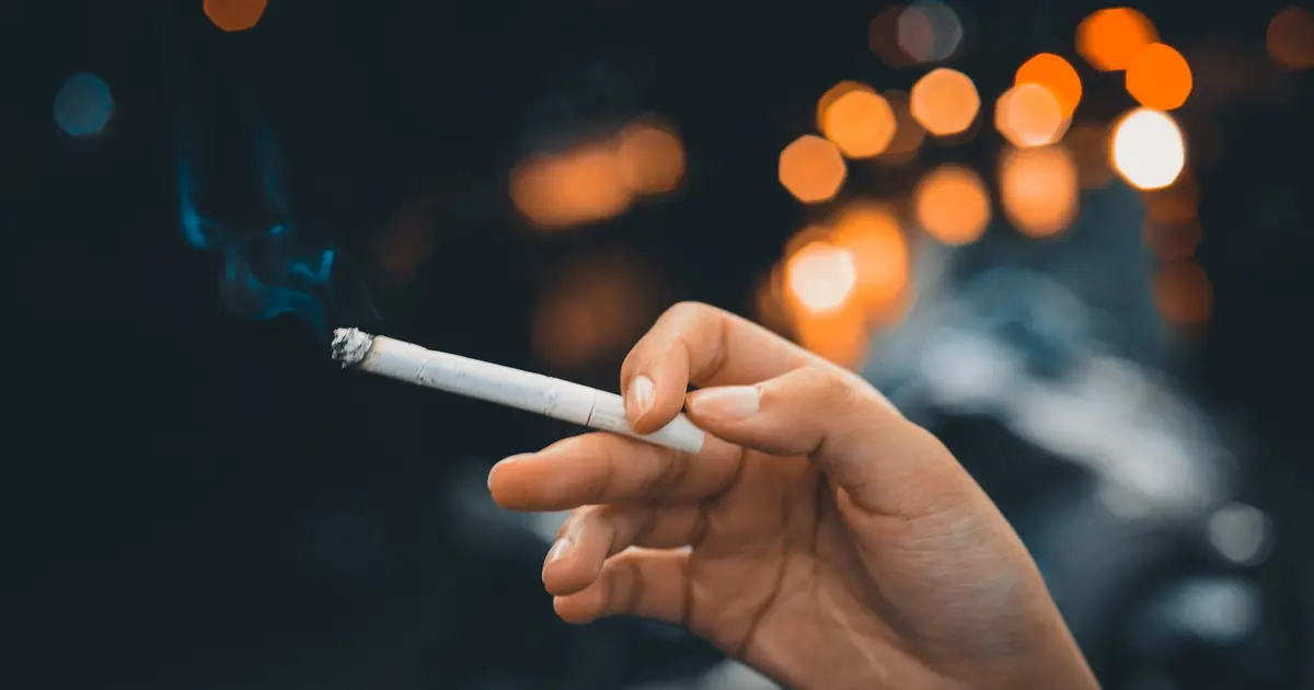 Doctors who smoke are less likely to support patients to quit, survey reveals