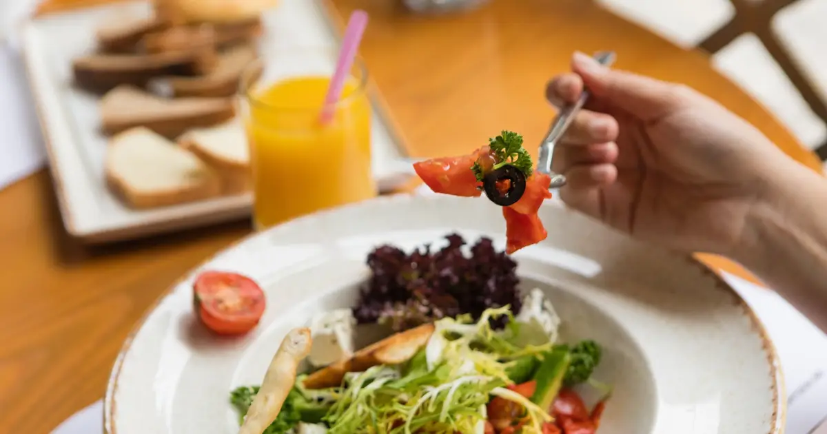 Now is the time for evidence-based, specific dietary guidance to nourish adolescents