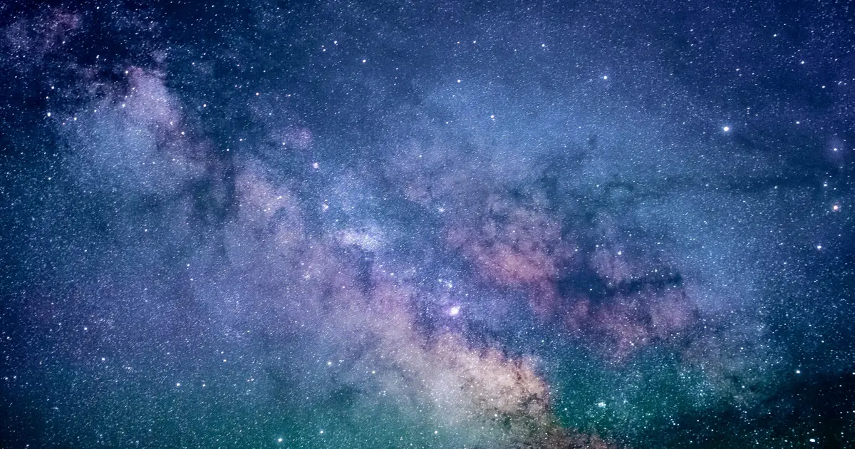 Big supernova dataset challenges dark energy theory