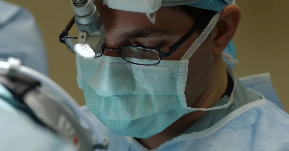 How symptoms guide surgery decisions for people with thickened heart muscle