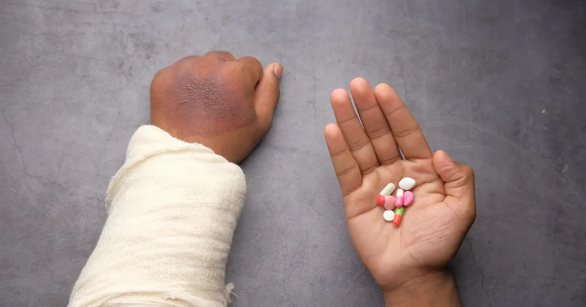 When healing injuries, timing of regenerative cues matters