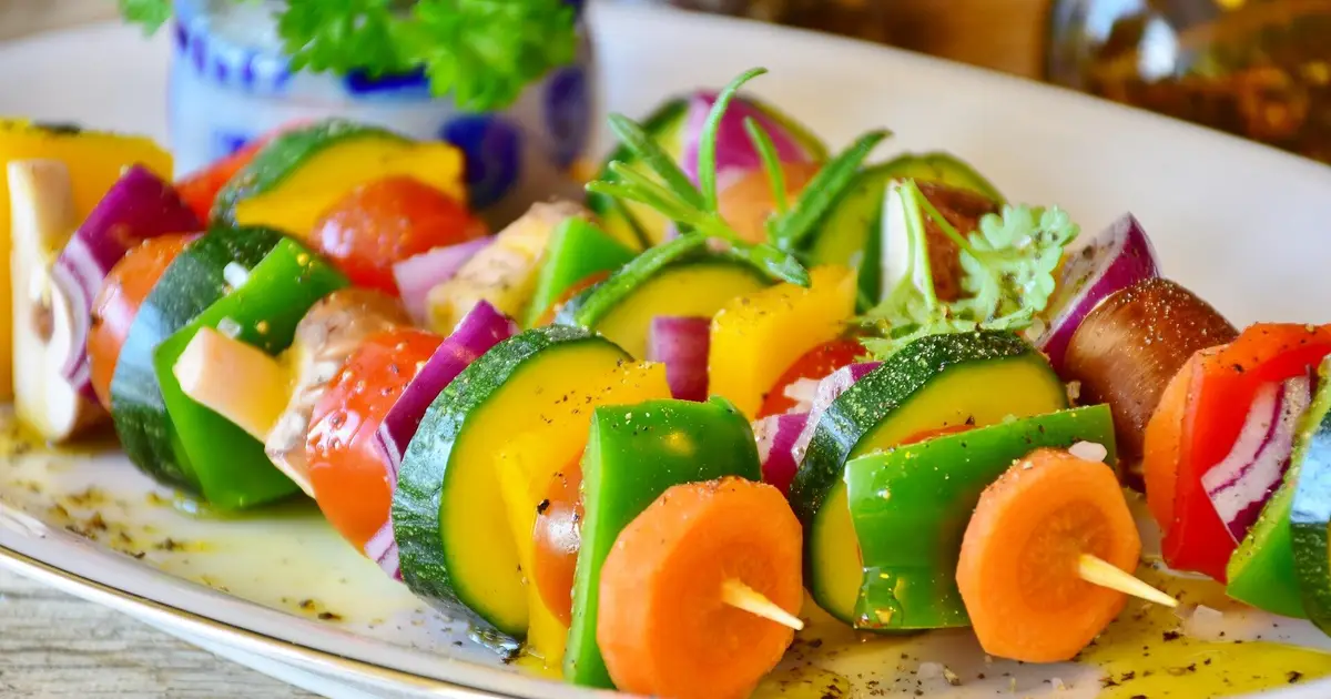 Low-fat vegan diet cuts dietary energy density by nearly a third, helping explain weight loss
