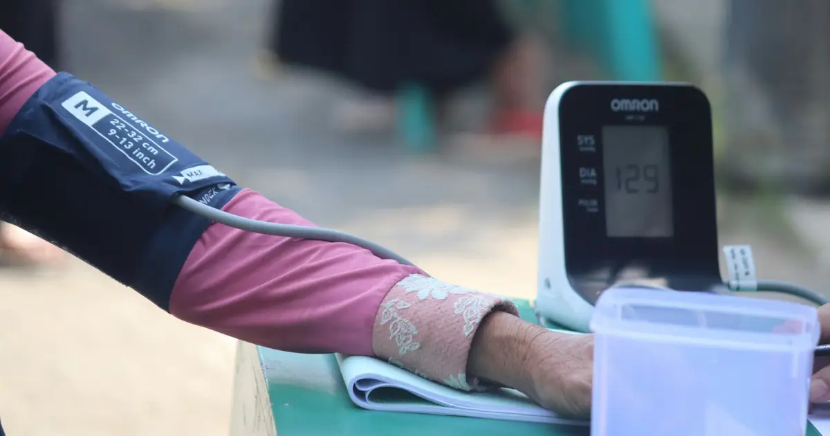 Elderly adults with masked high blood pressure linked to higher risk of falls