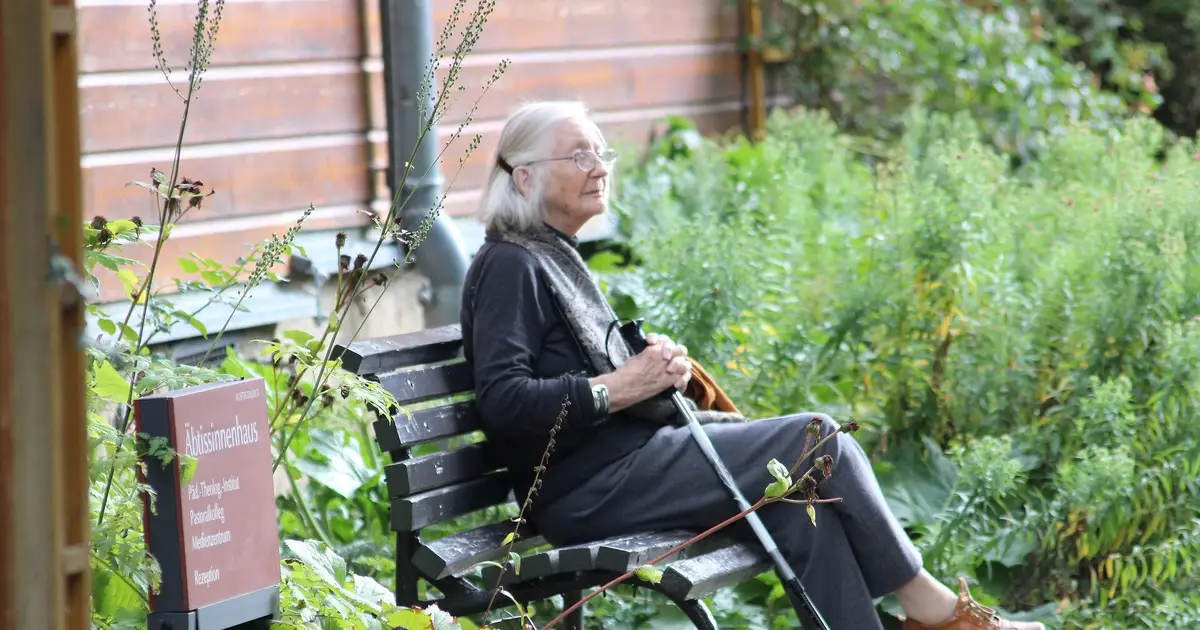 Survey participants less likely to recommend life-sustaining care for patients with dementia, despite documented wishes