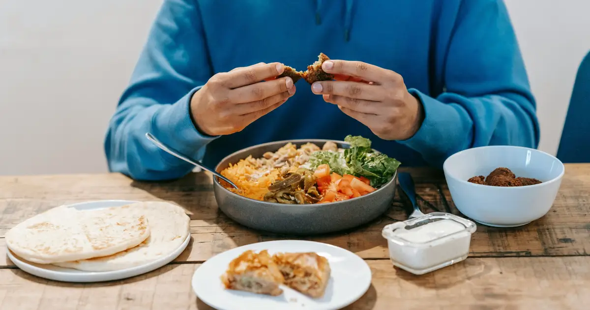 Animal and plant proteins show different associations with testosterone levels in men
