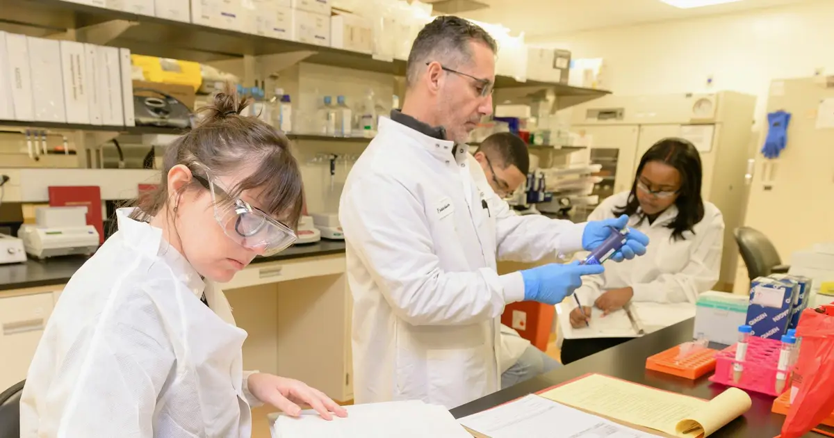 Early career funding improves scientific influence and citations for women