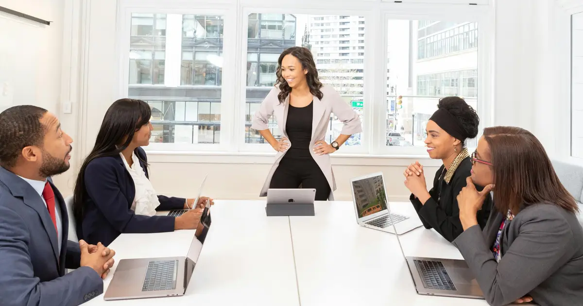 Strong leadership will be key as AI reshapes the workforce, argues research