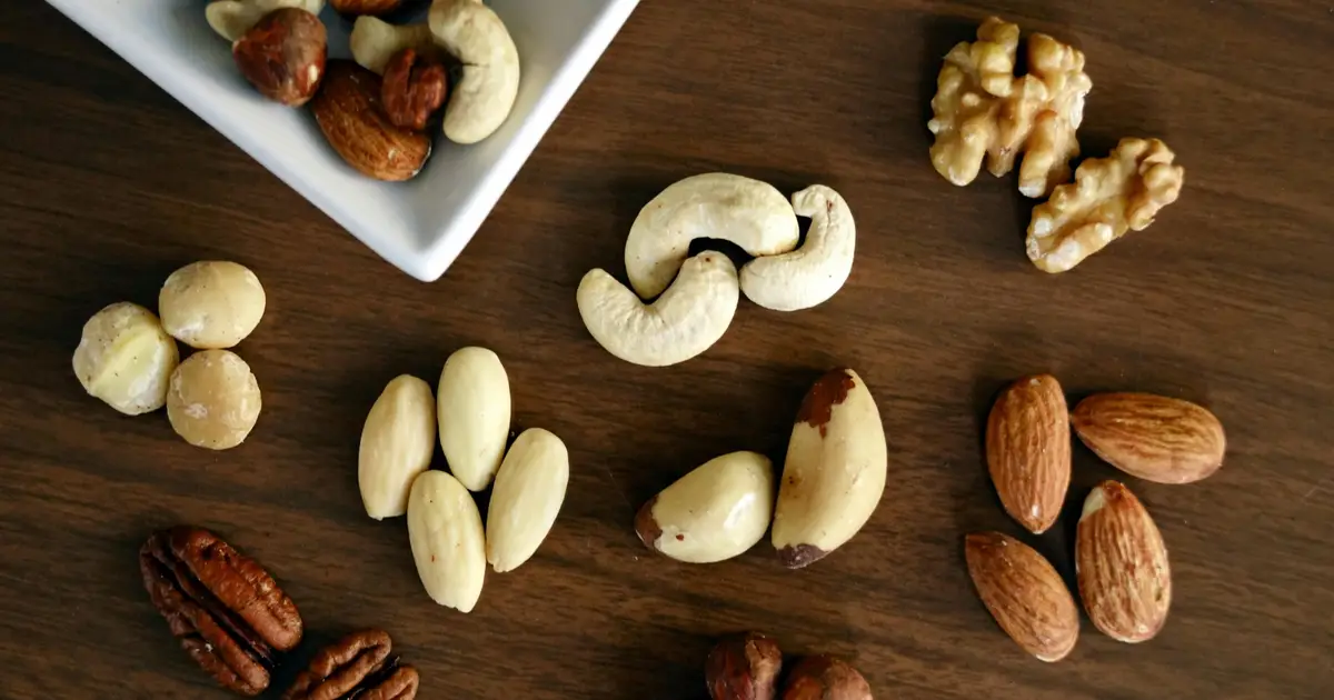 Eating a handful of nuts each day is linked with lower risk of high blood pressure, research shows