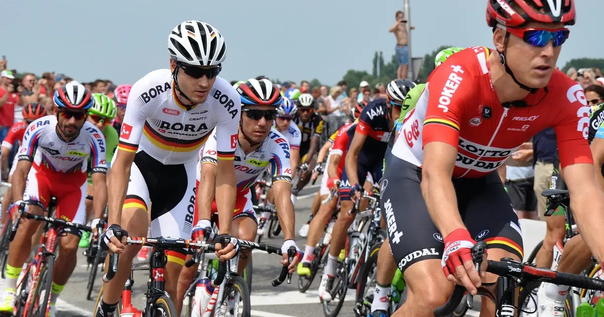 Experts offer advice on performing endurance events in excessive heat