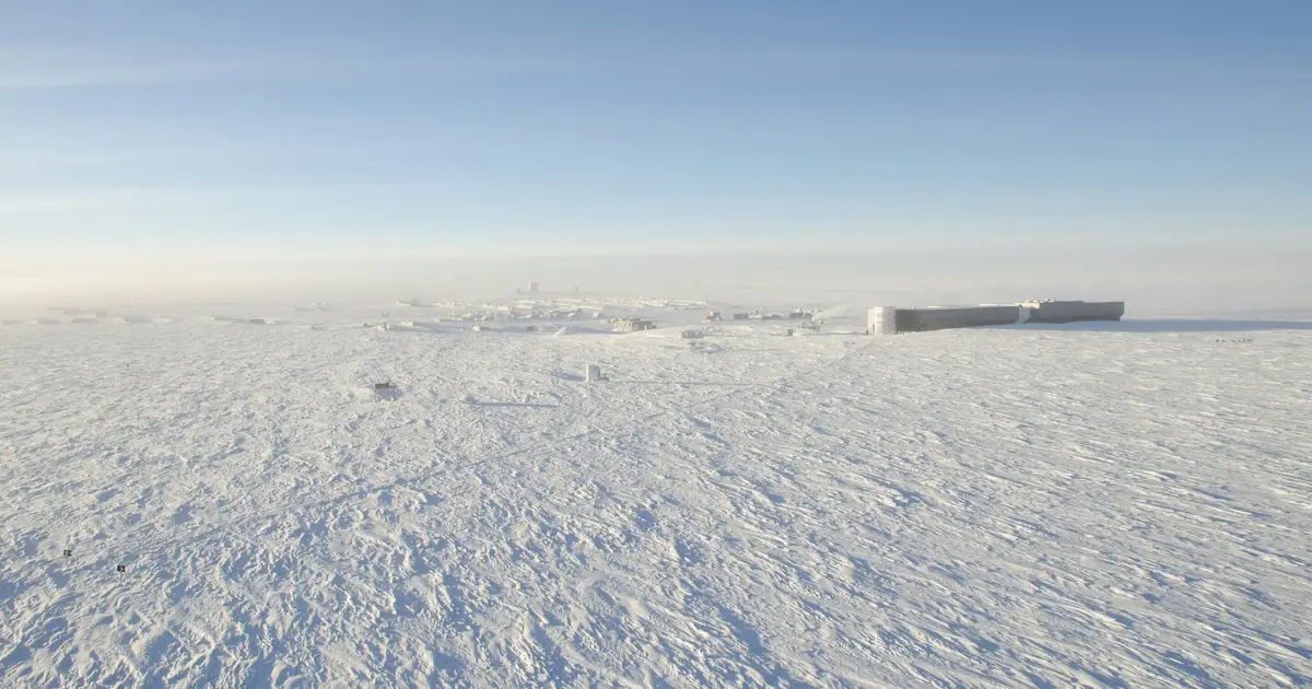 Antarctica's lost mountains may have helped early life flourish
