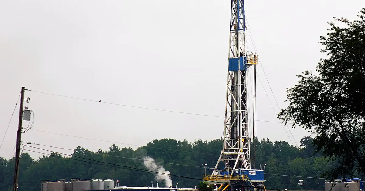 BC and Alberta fall behind on fracking safety distances for residents