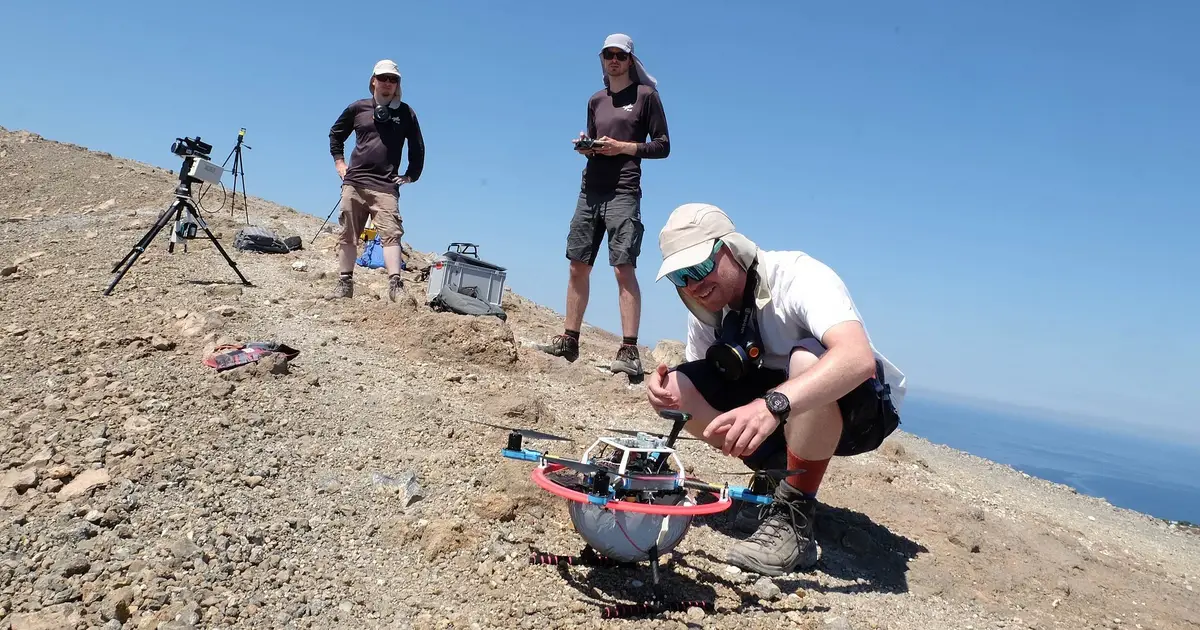 Autonomous drones measure volcanic gas clouds, offering clearer eruption warning signs