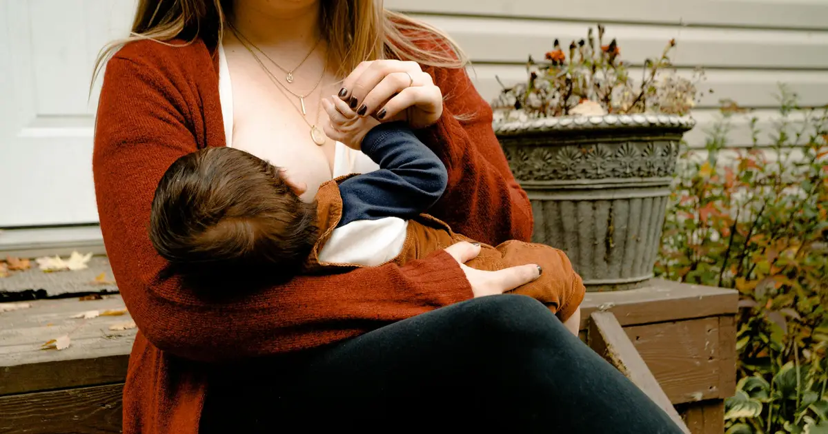 Breastfeeding rather than bottle-feeding is seen as the ideal of a good mother in Instagram comments