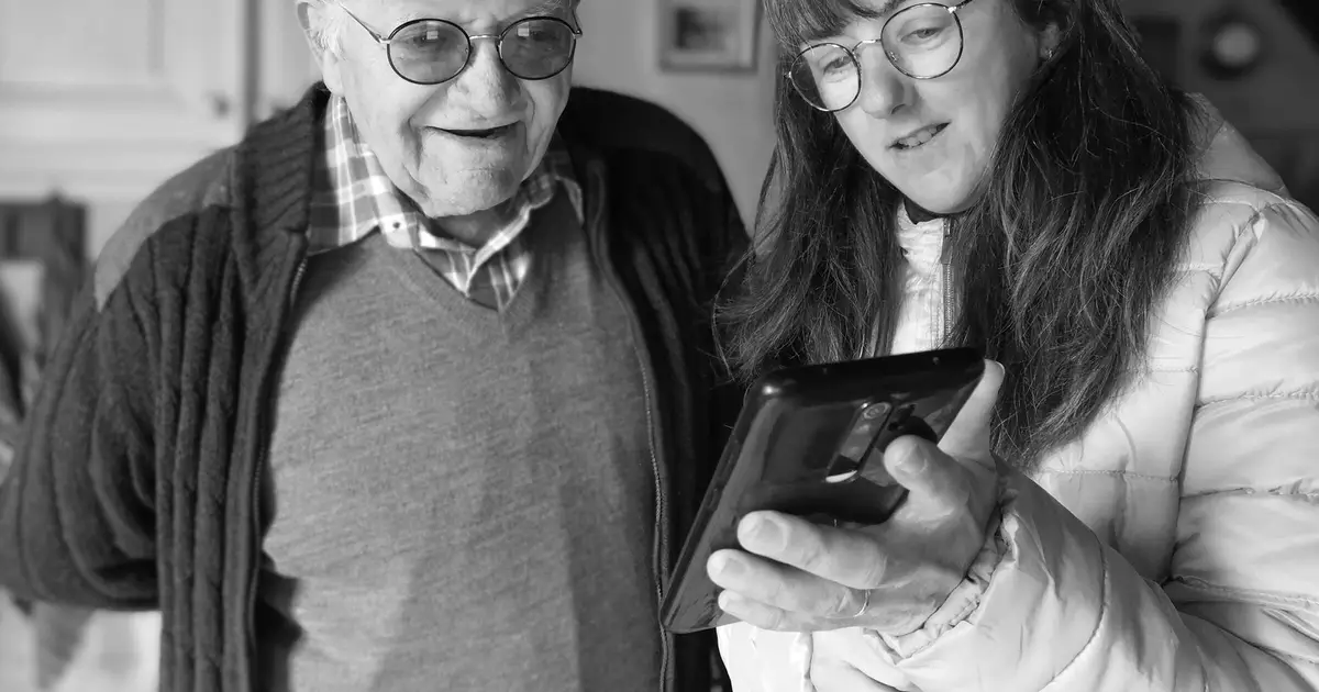 Relationship study finds helping dementia patient supports even their spousal caregiver