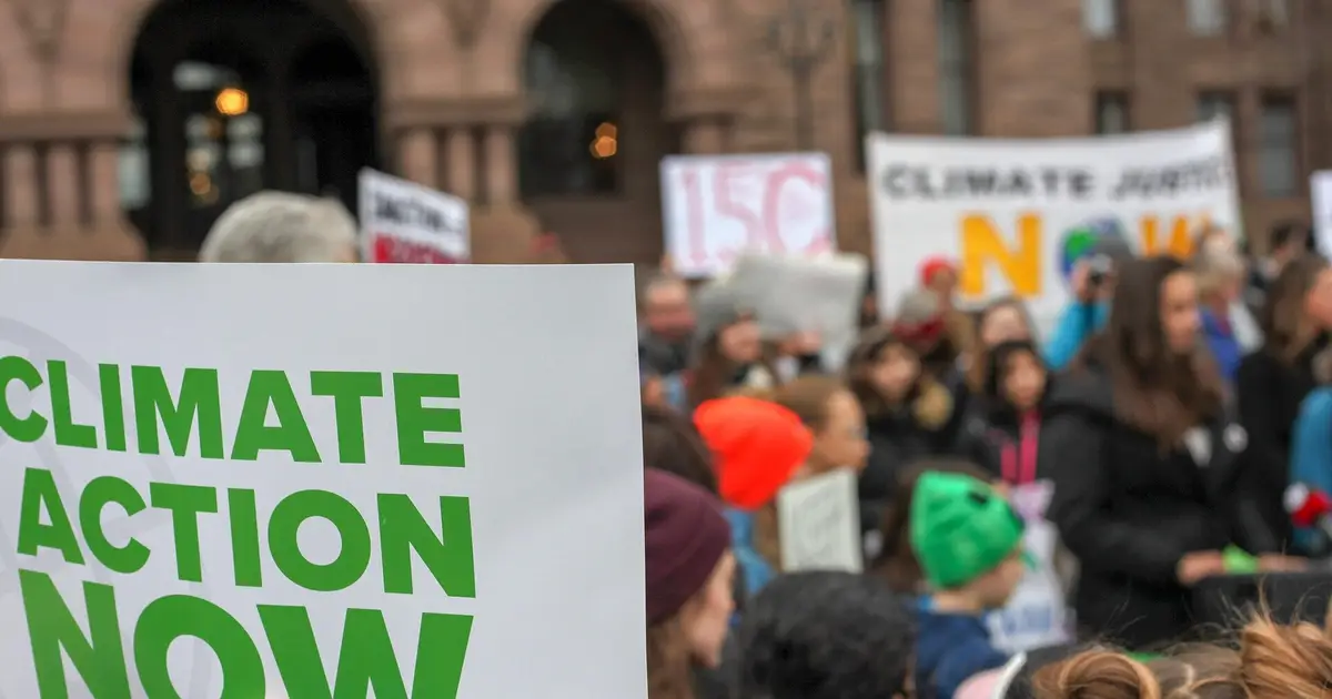 Climate advocacy by scientists shows mixed effects, no clear trust boost or backlash