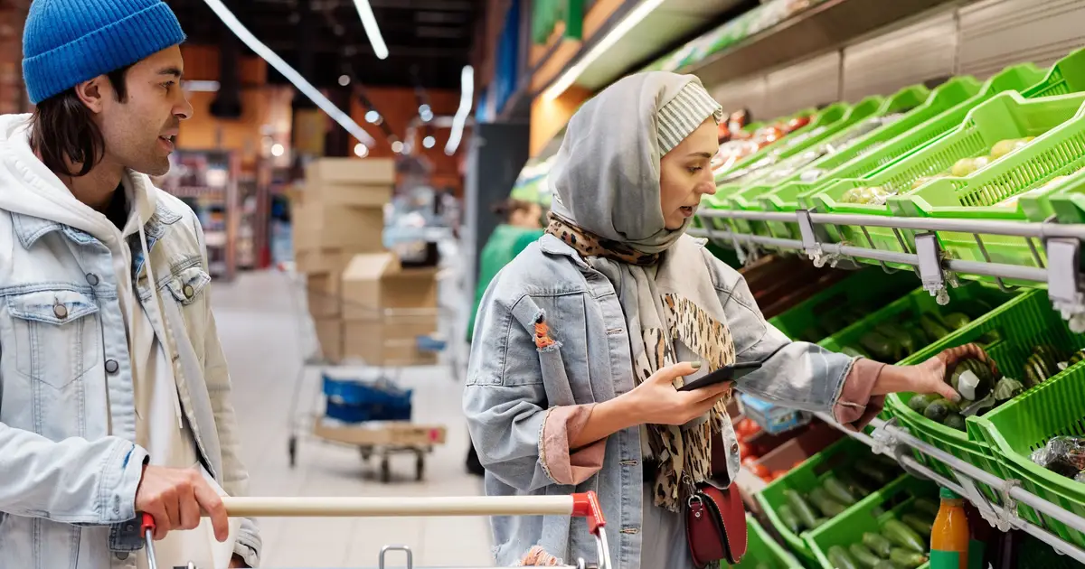 Trade tensions, high prices and interest rates drive slip in consumers' outlook