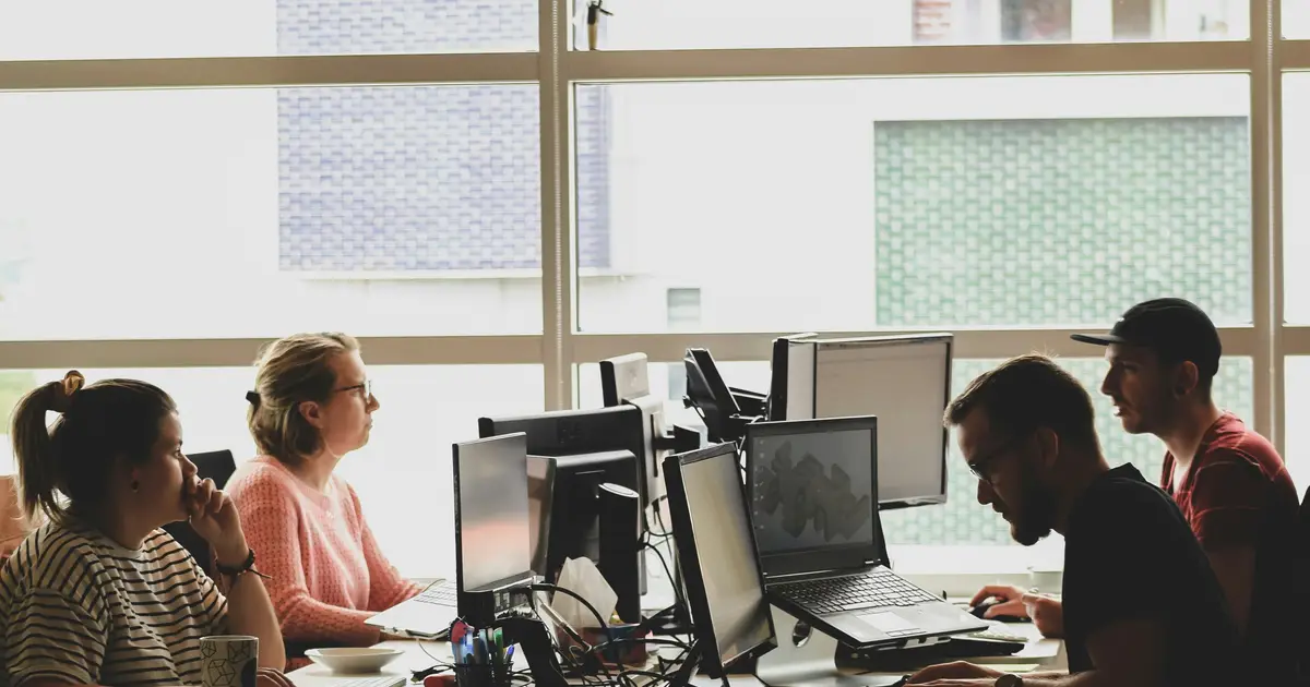 How coworkers shape careers: Learning and competition pull in opposite directions
