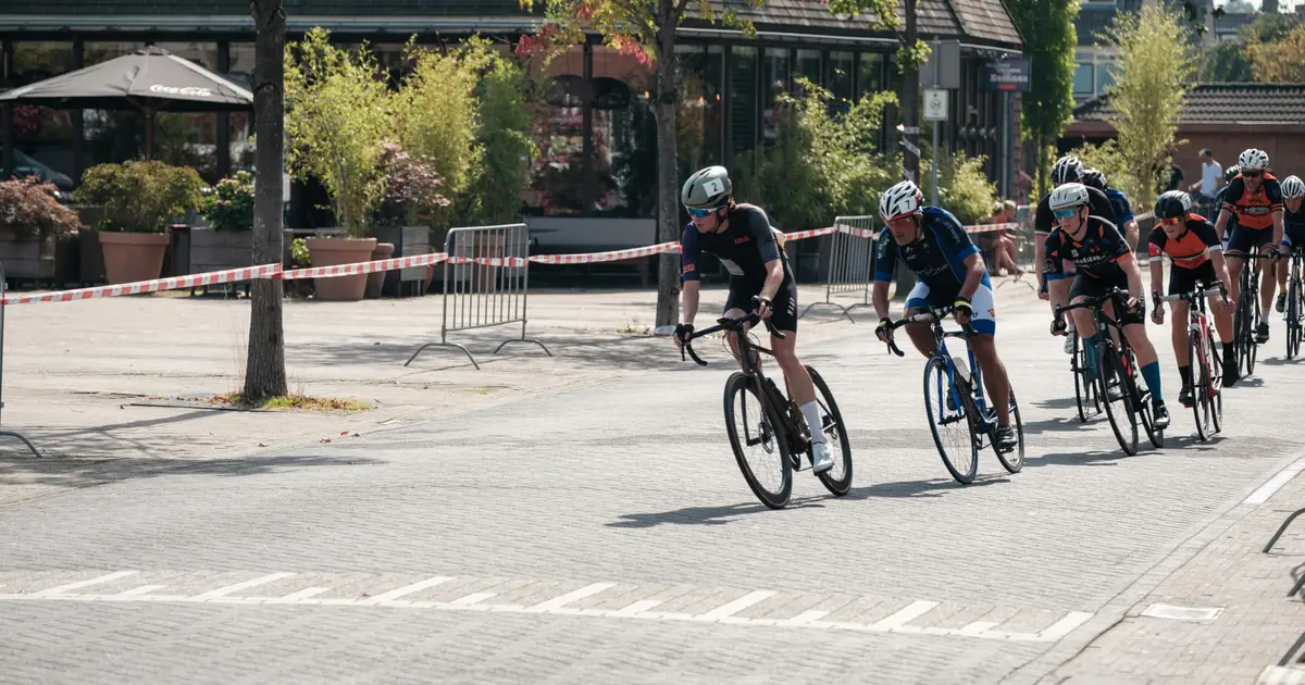 Finding the best dietary supplements for cycling performance—and recovery