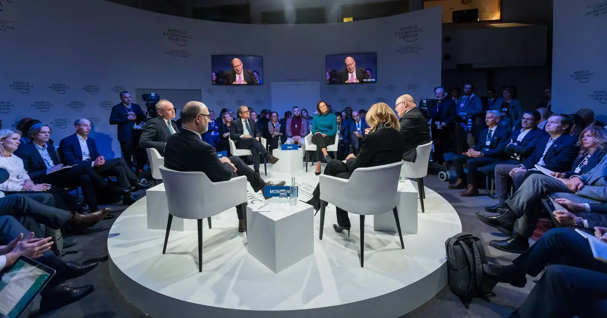 AI-generated debate replies outscore real politicians on authenticity and coherence