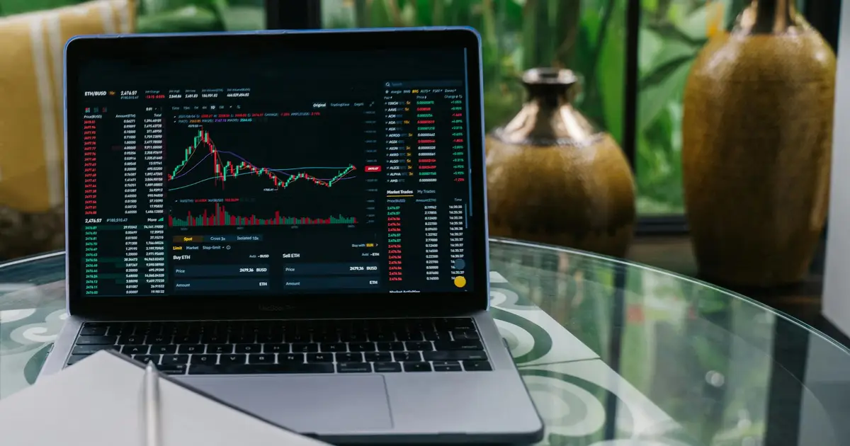 Digital finance research maps psychology, algorithms, and risk