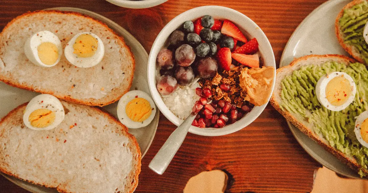 Eating more eggs and peanuts while pregnant does not prevent infant allergies, clinical trial finds