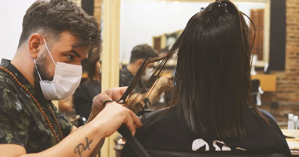Everyday salon tools may expose hairdressers to allergy-triggering metals