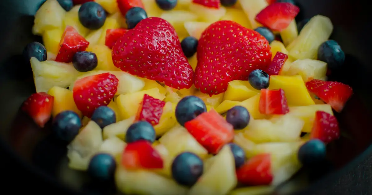 An extra serving of fruit linked to lower risk of depression and anxiety in teenagers