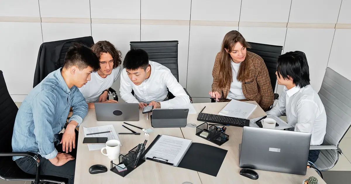 Feeling secure in a group may help dissenters make stronger arguments