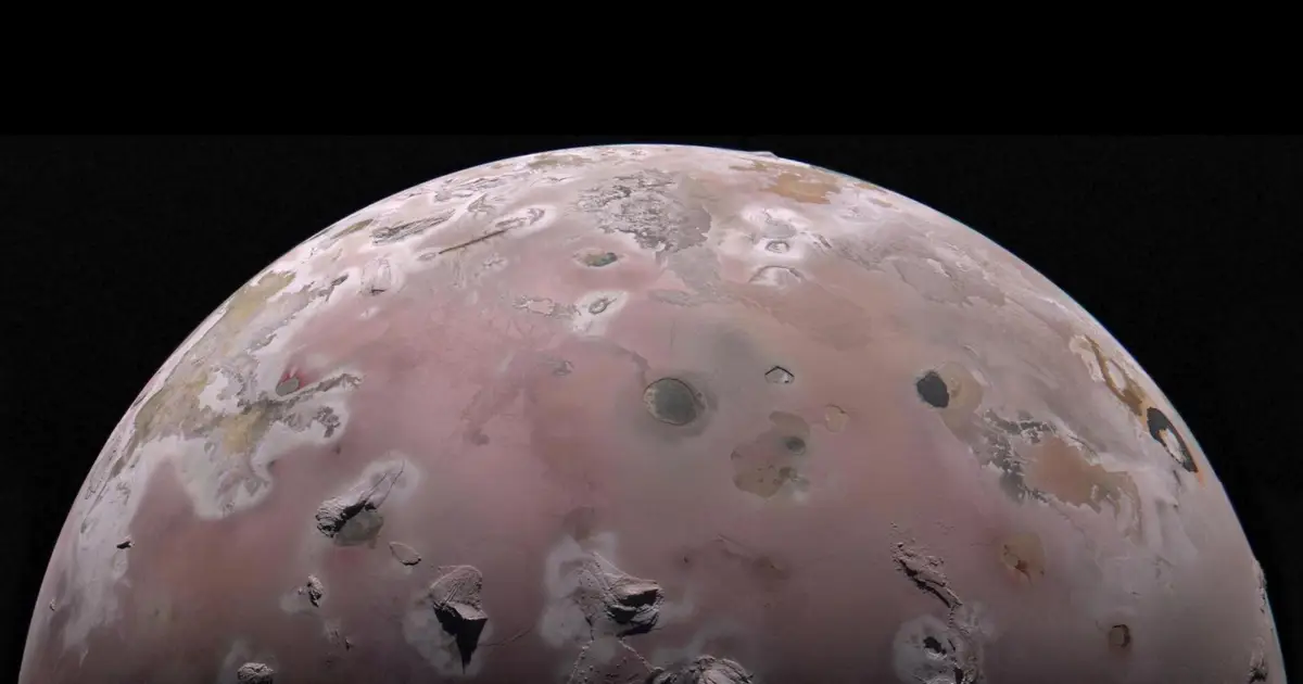 Juno takes temperature of Jupiter's fiery moon Io