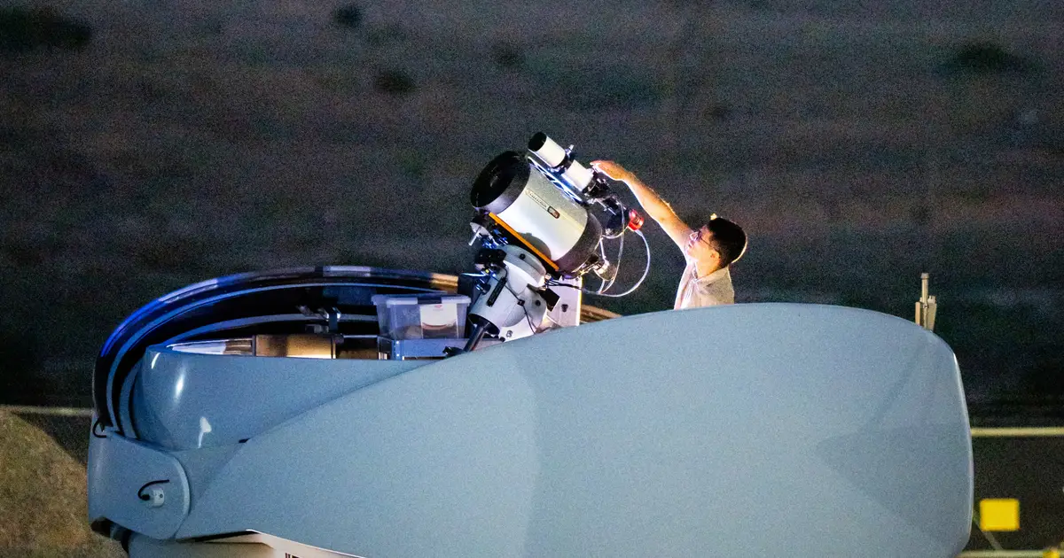 Computer scientist tracks satellites with automated observatory built from off-the-shelf technology
