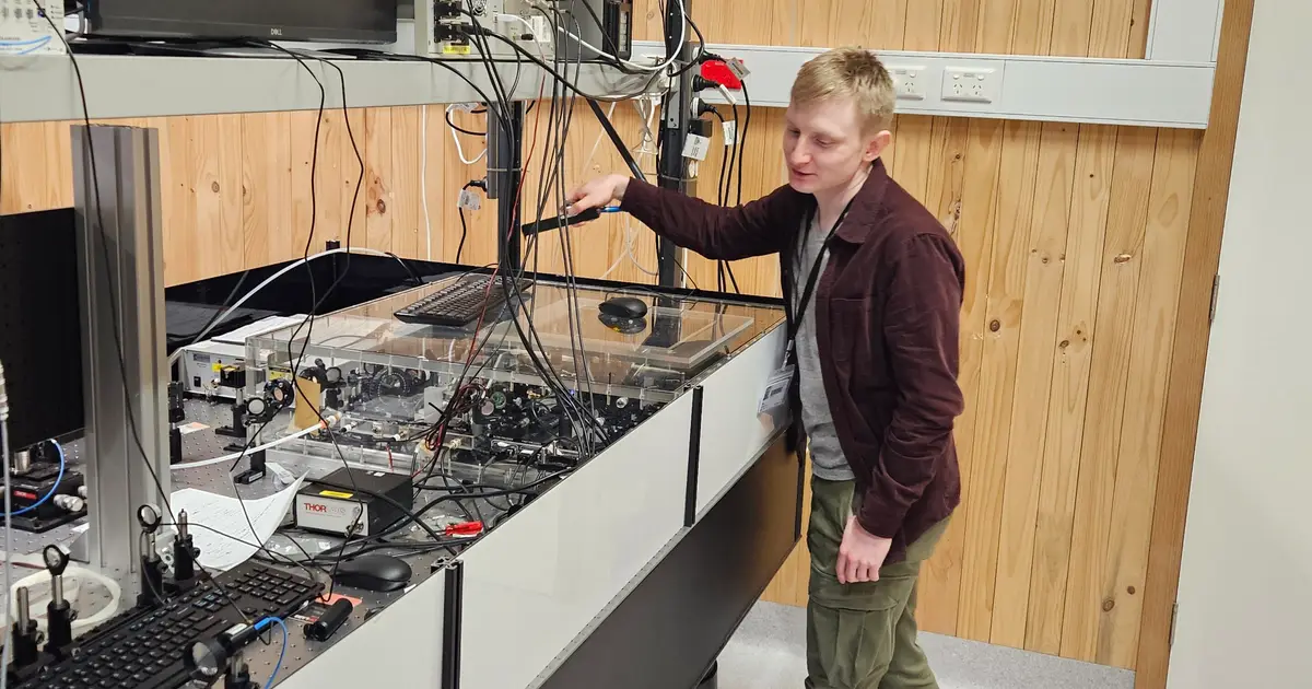 Laser-cut aluminum foil could replace costly terahertz polarizers