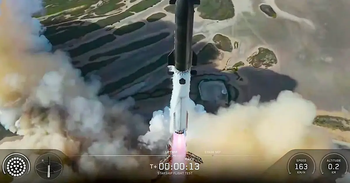 Lucky 13! Starship deploys Starlink satellites and splashes down intact