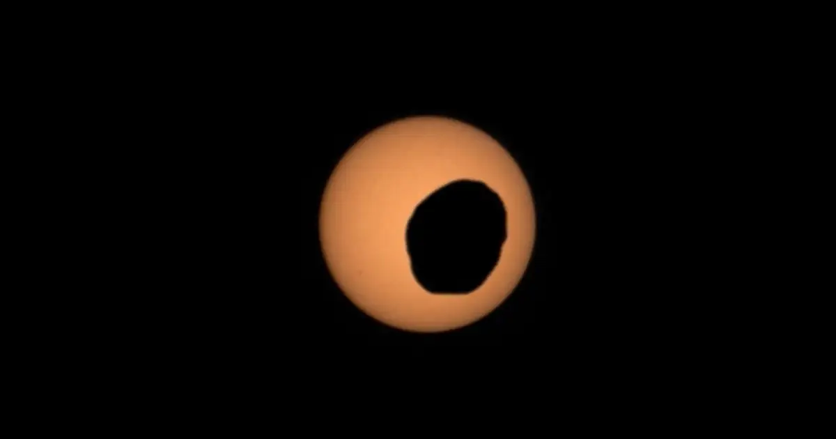 Martian astronomy: Percy sees a 'Phobos eclipse' from Mars